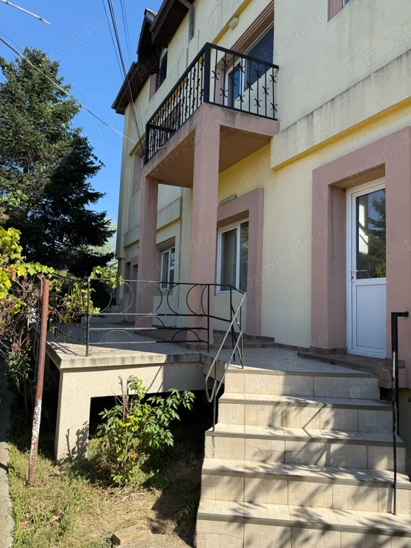 Casa de vanzare