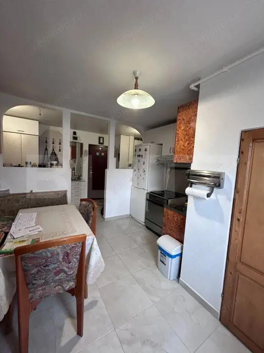 Apartament cu 2 camere, 55 mp, decomandat, zona Stefan cel Mare — fotografia 1