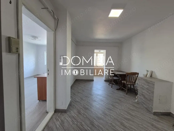 Vânzare apartament central, 3 camere+boxă, situat în Târgu Jiu, strada Cerna — fotografia 3