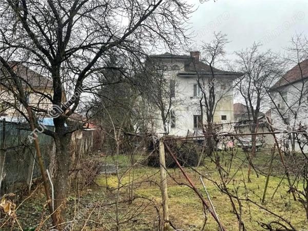 Apartament cu 4 camere 420 mp teren si garaj in Sub Arini Sibiu — fotografia 2
