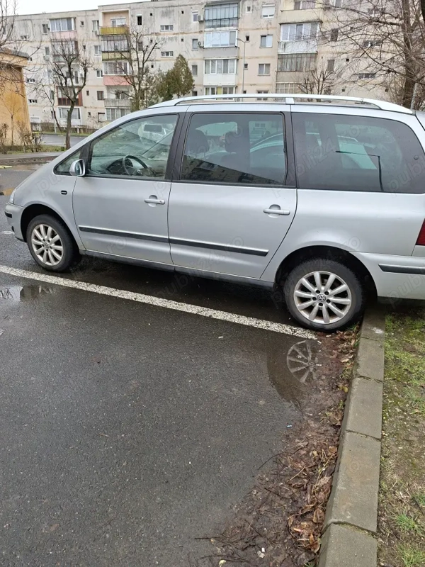 VOLKSWAGEN Sharan