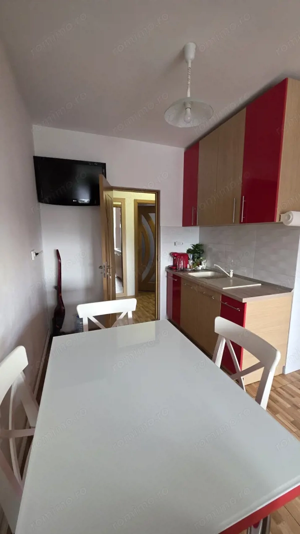 Apartament 3 camere, 76.80 mp, zona Ultracentral — fotografia 3