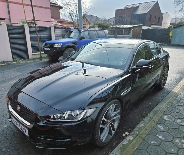 Jaguar XE