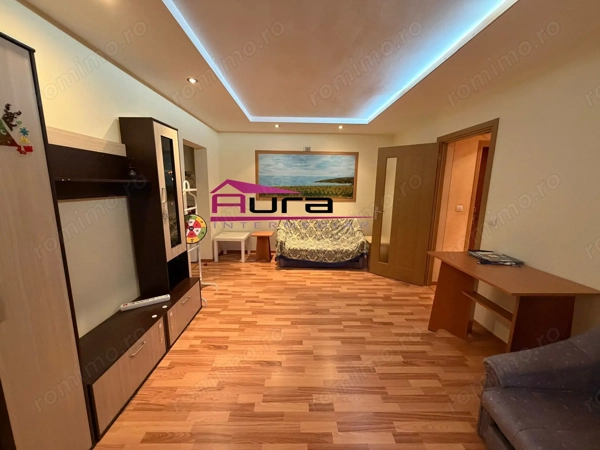 Apartament 2 camere zona Vest,la X-uri — fotografia 1