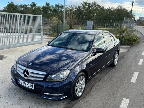 MERCEDES-BENZ C-Class 2011