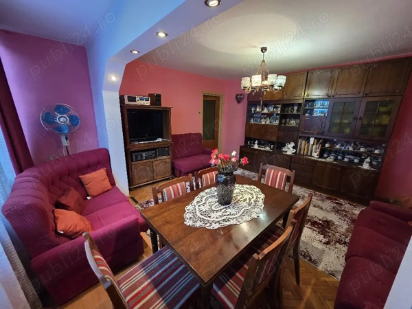 Apartament 3 camere Reșița — fotografia 2