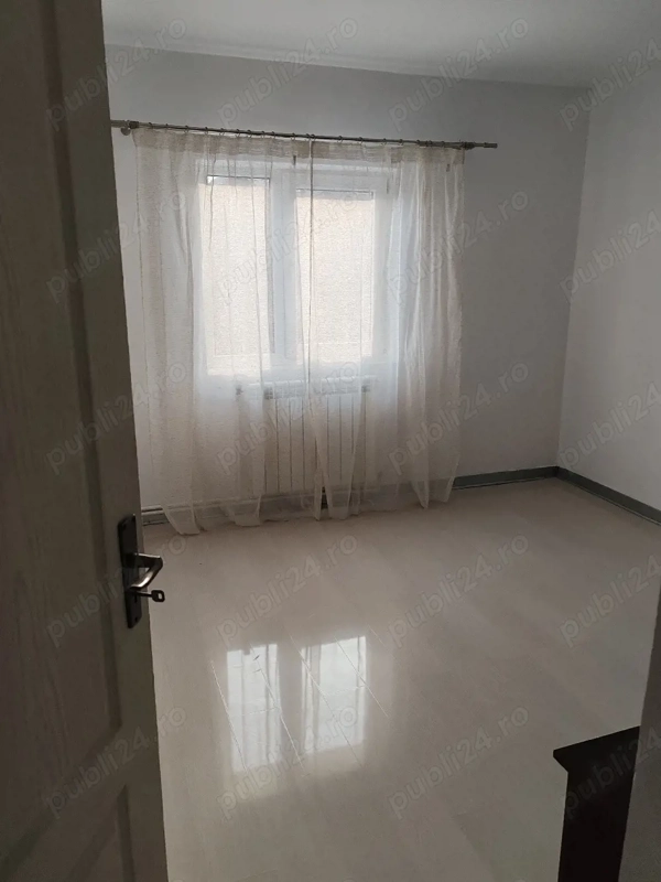 Vând apartament ultracentral preț fix fără negocieri — fotografia 2