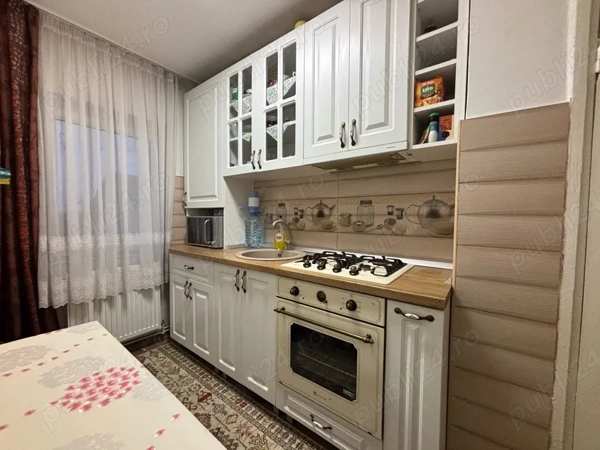 Vand apartament 2 camere cart Stefan cel Mare