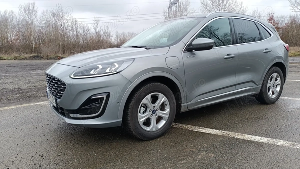 Ford Kuga Vignale plug in hibrid 2,5L, 225 CP, an fabricatie 2023