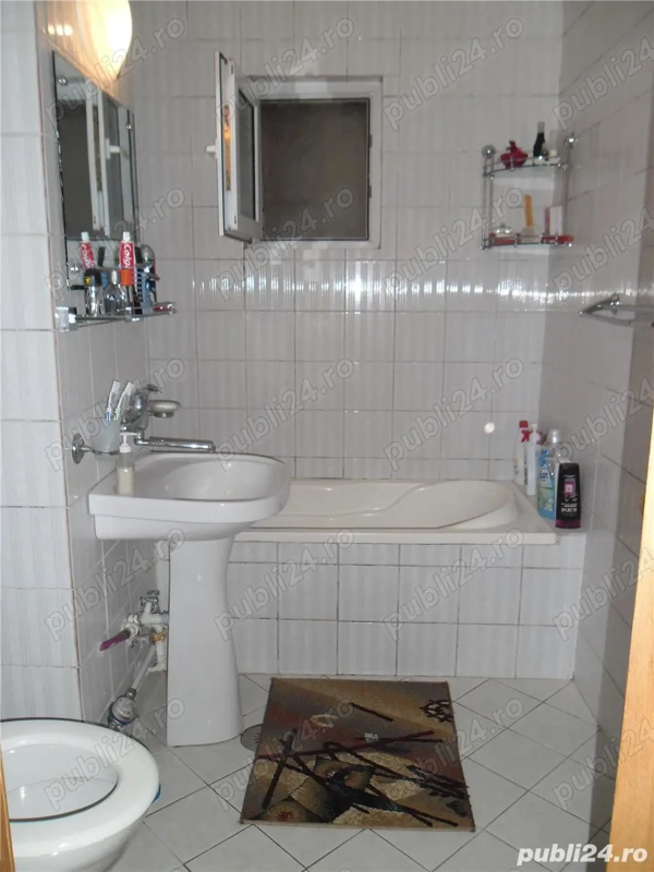 Vand apartament cu 3 camere decomandat — fotografia 3