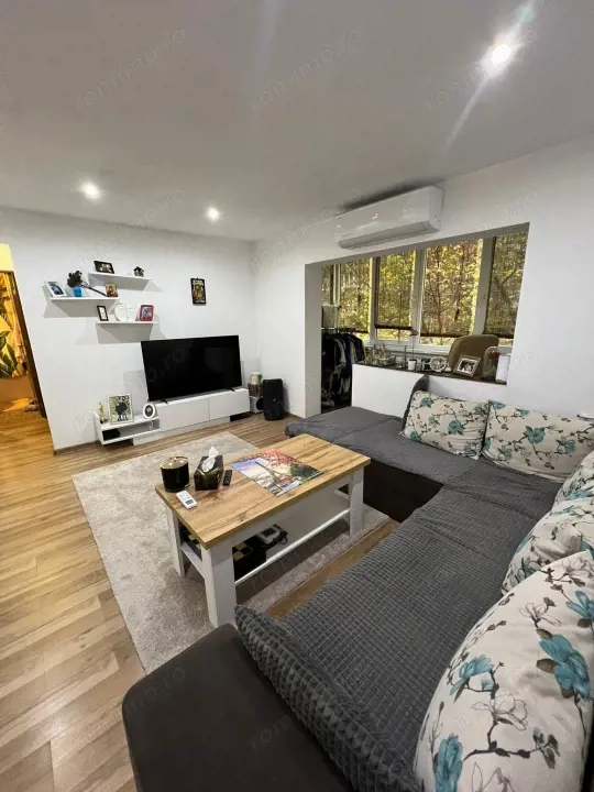 Apartament cu 3 camere mobilat si utilat-etaj 2-mobilat si utilat-zona Lipovei — fotografia 3