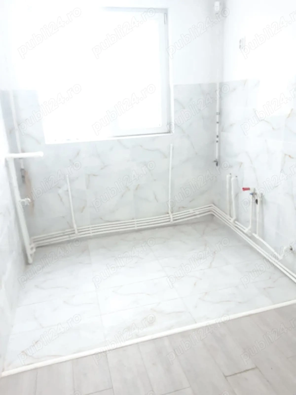 Vand garsoniera str.Tunsu Petre nr 9A, BL.39, igienizata — fotografia 3