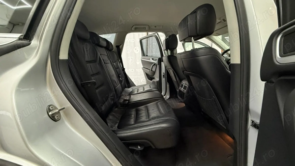 VOLKSWAGEN Touareg 2012 — imagine 17
