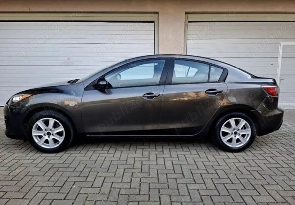 MAZDA 3 2011 — imagine 5