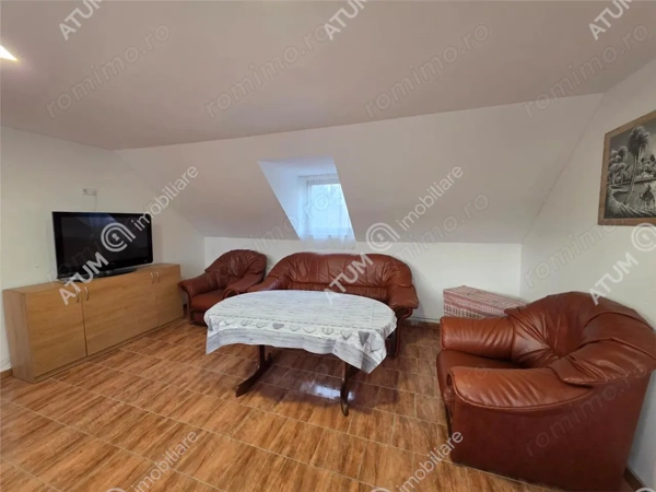 Apartament cu 3 camere decomandate la casa cu curte zona Trei Stejari — fotografia 2