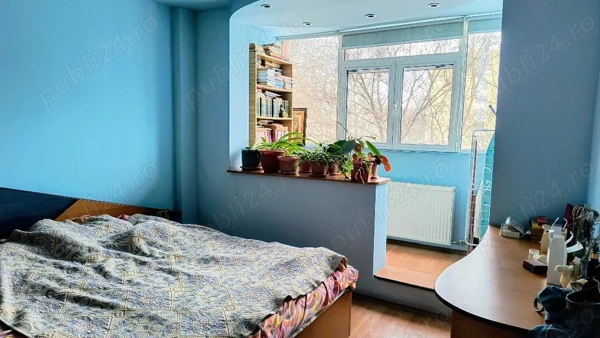 Apartament 3 camere decomandat de vânzare Berceni- Pta Sudului, bloc 1978, etaj 3 4 — fotografia 3