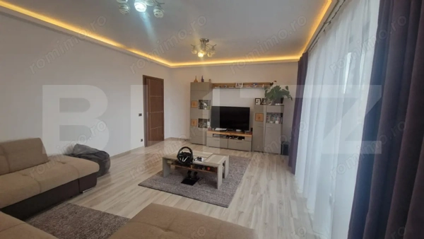 Apartament 3 camere decomandat, 2 bai, 105 mp cu balcon, Tractorul bloc nou — fotografia 1