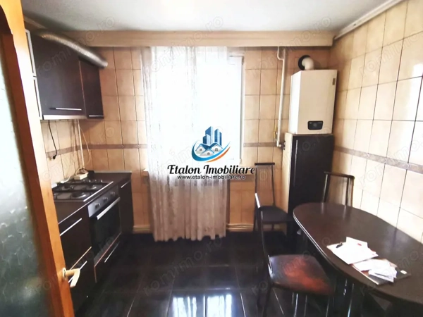 Apartament 4 camere decomandat, etaj 4, Maratei 3 — fotografia 1