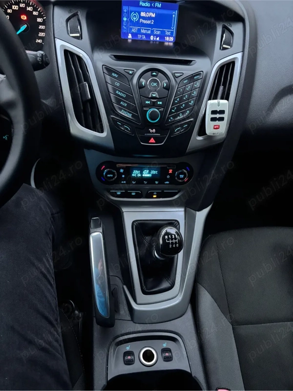 FORD Focus 2012 — imagine 6