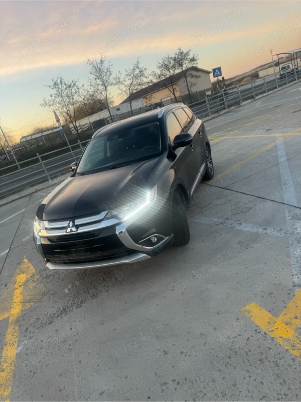 MITSUBISHI Outlander 2019 — imagine 4