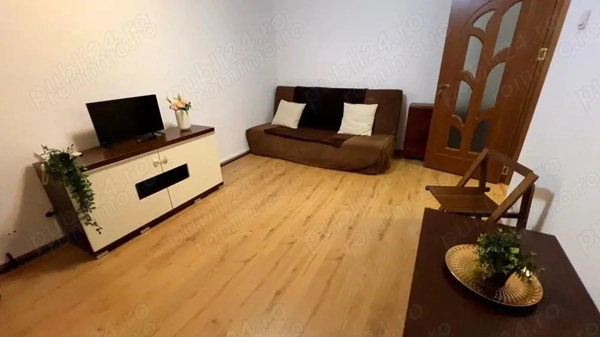 Apartament 2 camere. Bld. Brancoveanu, Zona Huedin. Loc parcare — fotografia 1