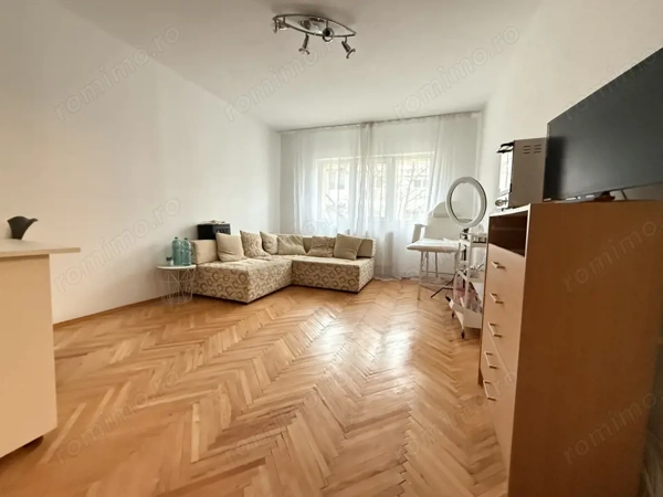 Apartament 3 camere, decomandat, 65 mp utili - Soarelui — fotografia 1