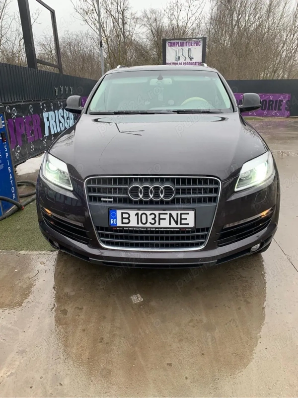 AUDI Q7