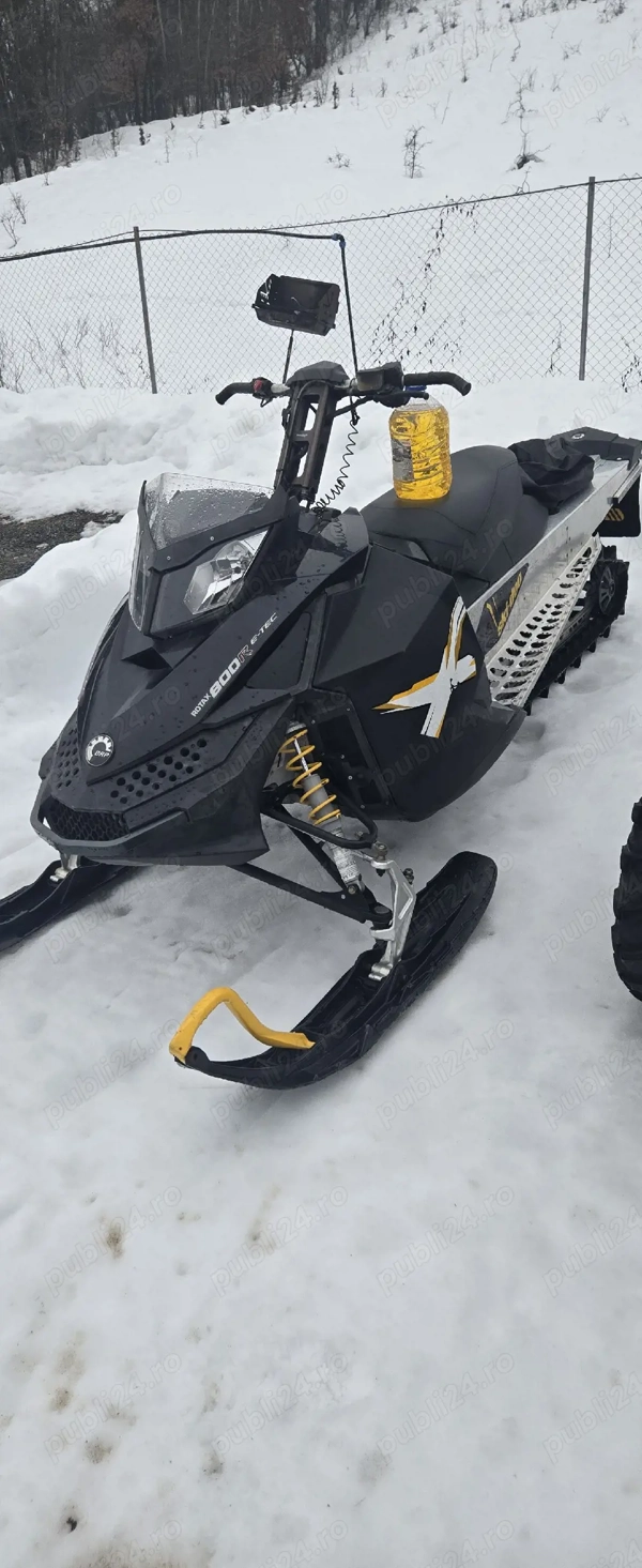snowmobil skiidoo 800