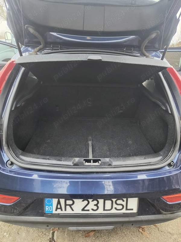 VOLVO V40 2016 — imagine 5
