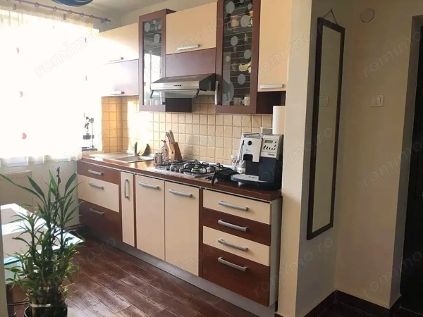 Apartament 2 camere – Ultracentral, complet renovat și mobilat — fotografia 3