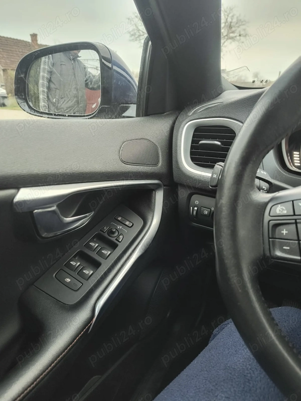 VOLVO V40 2016 — imagine 6