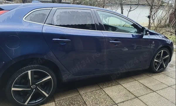 VOLVO V40 2016 — imagine 9