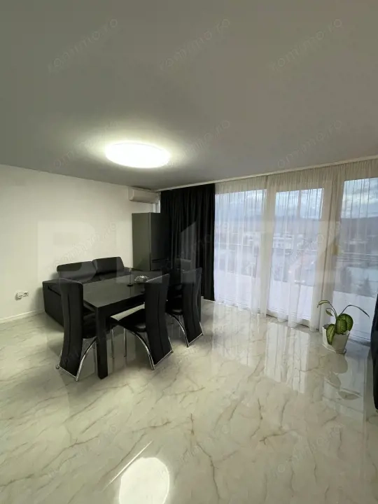Apartament 3 camere, 89 mp, zona Piata Centrala — fotografia 1