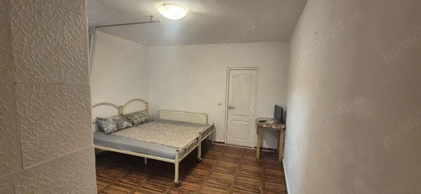 apartament 2 camere, rosu-militari — fotografia 1