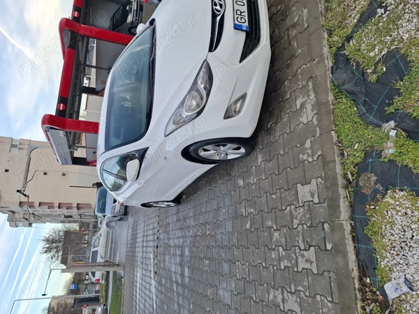HYUNDAI Elantra 2011 — imagine 2