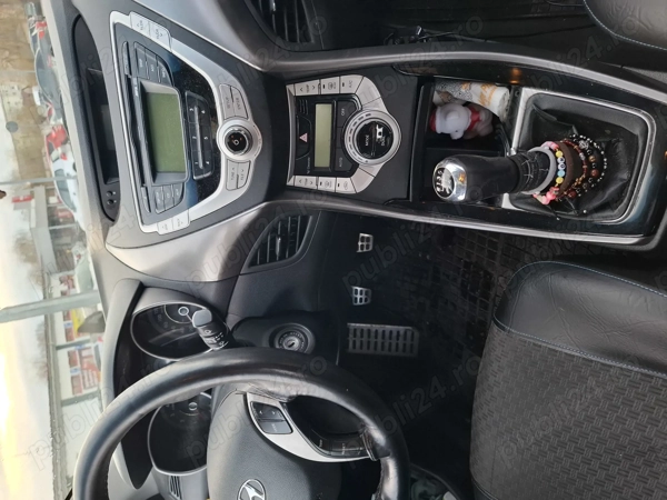 HYUNDAI Elantra 2011 — imagine 4