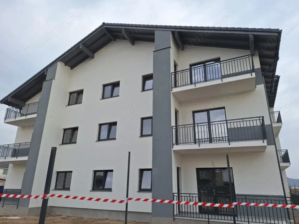 Apartament cu 2 camere etaj 1 de vanzare in Selimbar — fotografia 1