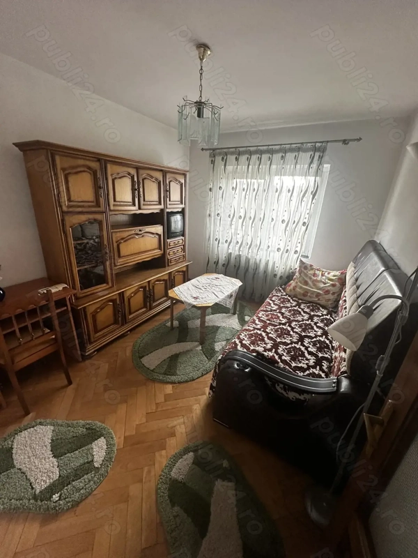 Apartament cu 3 camere de inchiriat, cart 1 Mai, Dej — fotografia 3