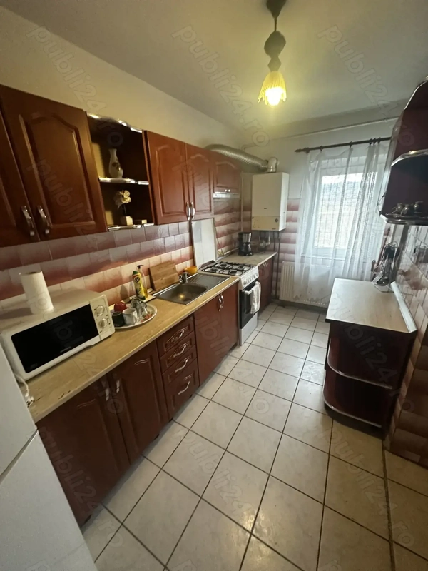 Apartament cu 3 camere de inchiriat, cart 1 Mai, Dej — fotografia 1