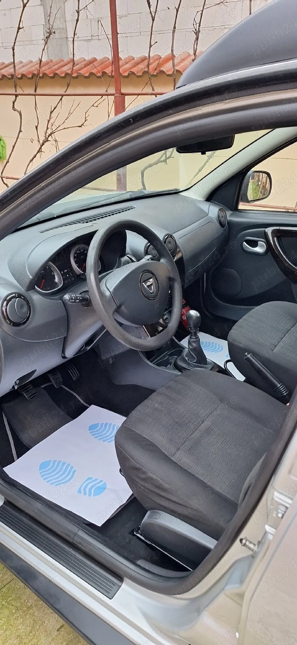 DACIA Duster 2011 — imagine 9
