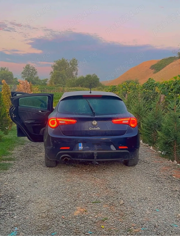ALFA ROMEO Giulietta 2011 — imagine 2