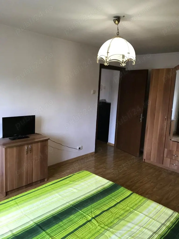 Apartament cu o cameră de inchiriat — fotografia 3
