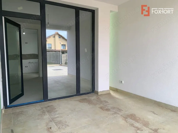 Apartament cu 3 camere si curte de 58 mp - Dumbravita — fotografia 1