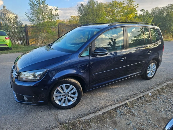 VOLKSWAGEN Touran 2011 — imagine 3