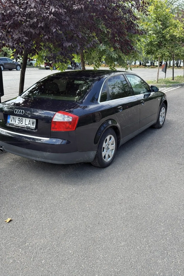 AUDI A4 2002 — imagine 4