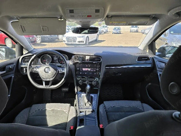 VOLKSWAGEN Golf 2020 — imagine 7