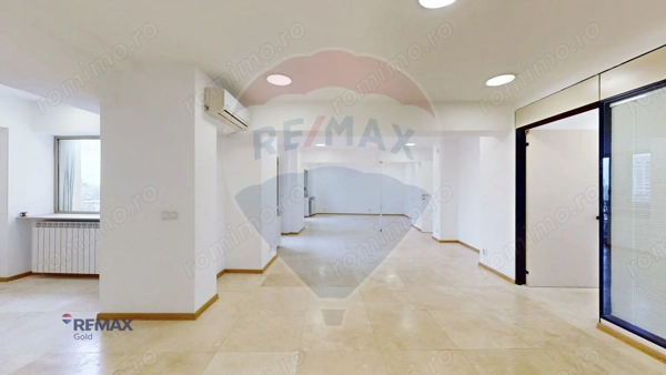 Apartament UNIC- ideal pentru birouri sau resedință în P-ta Alba Iulia — fotografia 3