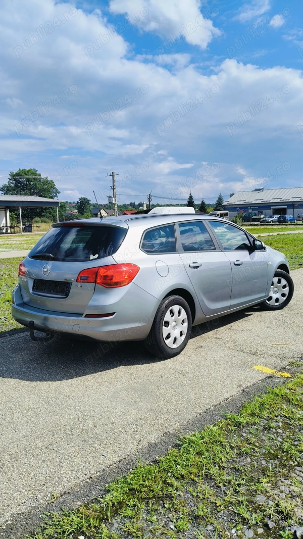 OPEL Astra 2011 — imagine 3