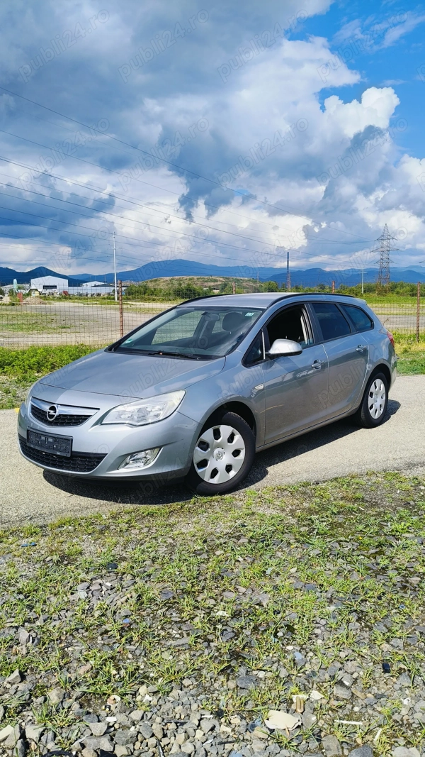 OPEL Astra 2011 — imagine 4