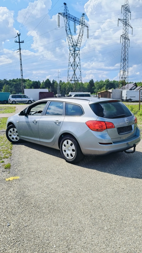 OPEL Astra 2011 — imagine 2